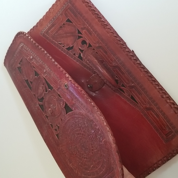 Vintage brown leather clutch - Picture 2 of 5